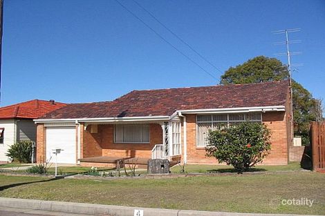 4 Bray Cres, Garden Suburb, NSW 2289