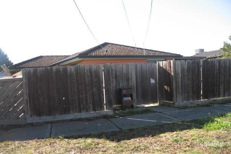 Property photo of 8 Darebin Court Meadow Heights VIC 3048
