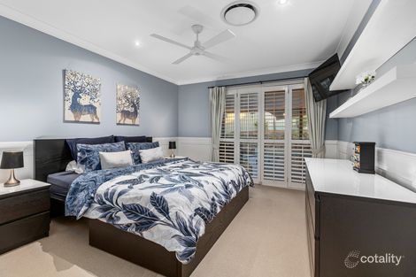 Property photo of 2 Edgeworth Place Helensvale QLD 4212