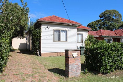 8 Wanda St, Merrylands West, NSW 2160