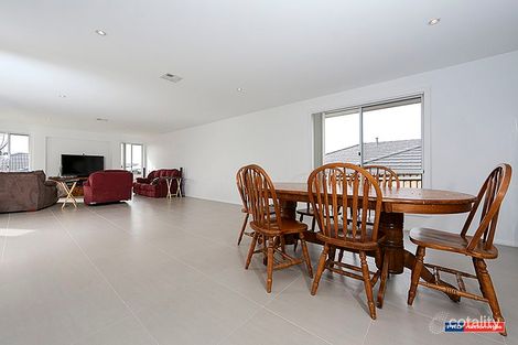 Property photo of 22 Bott Crescent Casey ACT 2913