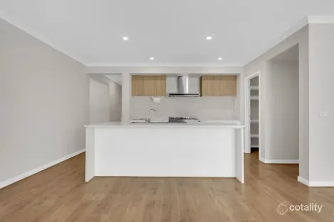 Property photo of 32 Sumar Drive Craigieburn VIC 3064