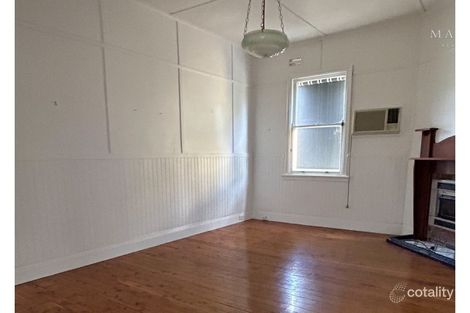 Property photo of 10 Travers Street Wagga Wagga NSW 2650