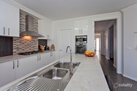 Property photo of 153 Whitebox Circuit Thurgoona NSW 2640