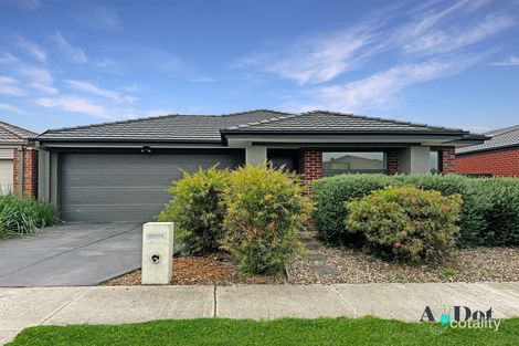 Property photo of 10 Benedetto Crescent Cranbourne East VIC 3977