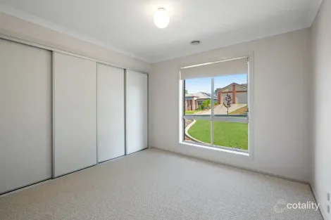 Property photo of 8 Killarney Court West Wodonga VIC 3690