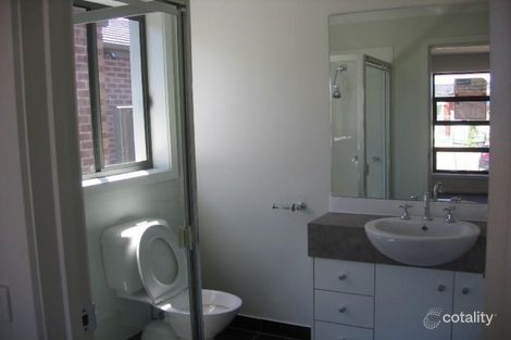 Property photo of 51 Duncombe Park Way Deer Park VIC 3023