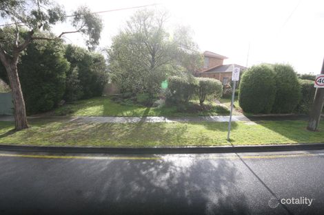 28 Wellington Park Dr, Warranwood, VIC 3134