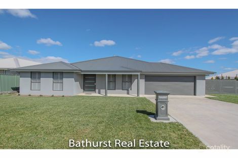 33 Blaxland Dr, Llanarth, NSW 2795