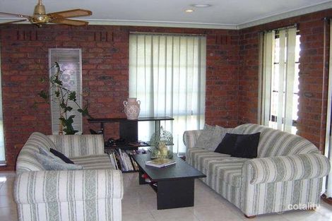 Property photo of 18 Holmbury Boulevard Mulgrave VIC 3170