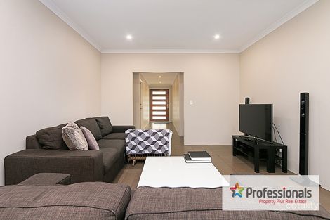 Property photo of 37 Dunmore Crescent Harrisdale WA 6112