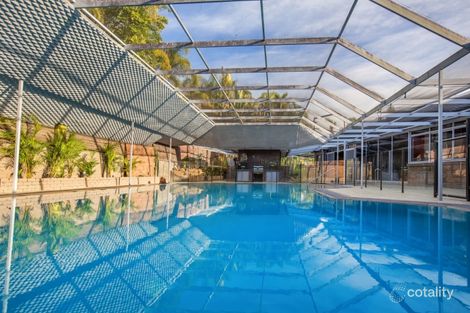 Property photo of 11 Riverdowns Crescent Helensvale QLD 4212