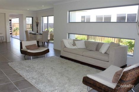 Property photo of 7 Sweep Court Birtinya QLD 4575