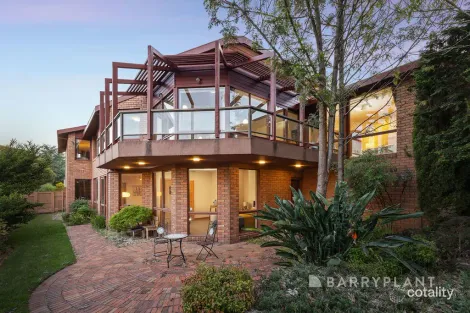 Property photo of 7 Gwingana Crescent Glen Waverley VIC 3150
