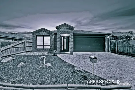 Property photo of 8 David Street Pakenham VIC 3810