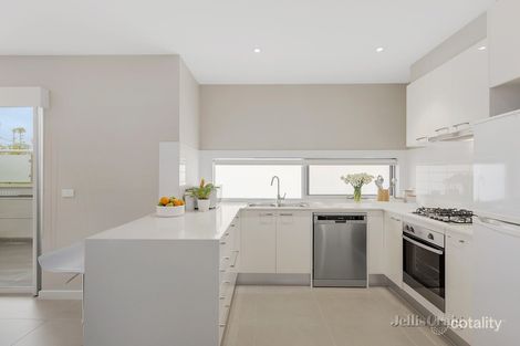 Property photo of 7/3 Franklin Road Doncaster East VIC 3109