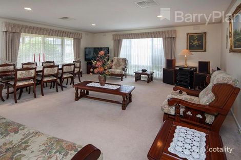 Property photo of 3 View Court Dandenong North VIC 3175