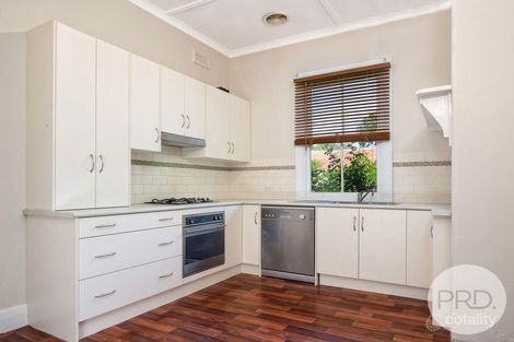Property photo of 30 Darlow Street Wagga Wagga NSW 2650