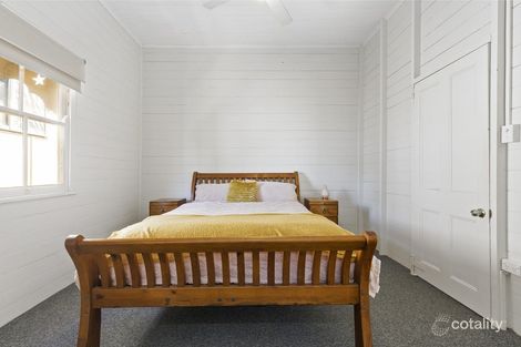 6 Francis St, Depot Hill, QLD 4700