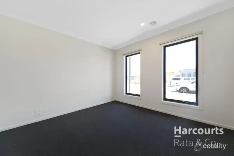 Property photo of 13 Solitaire Way Wallan VIC 3756