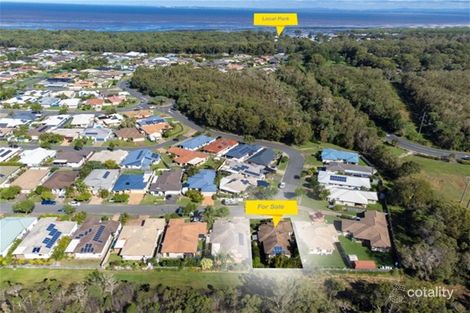 Property photo of 40 Corrimal Place Sandstone Point QLD 4511