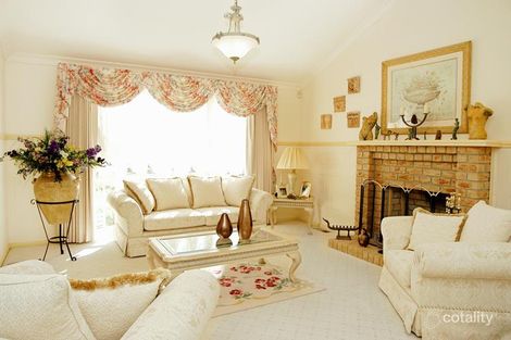 Property photo of 8 Manna Way Mill Park VIC 3082