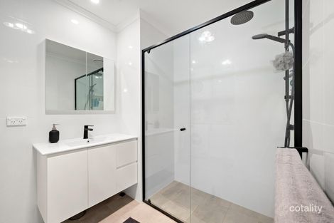 Property photo of 28 Byron Court Phillip ACT 2606