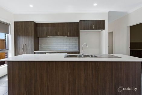 Property photo of 1 Valda Way Werribee VIC 3030