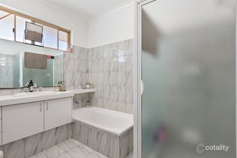 Property photo of 31 Kipling Street Lake Coogee WA 6166