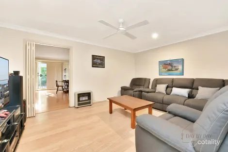Property photo of 8 Peppercorn Crescent Fletcher NSW 2287