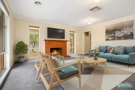 Property photo of 14 Lukin Crescent Kangaroo Flat VIC 3555