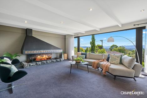 Property photo of 25 Crown Point Ridge Chirnside Park VIC 3116