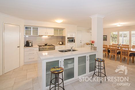 Property photo of 22 Spindrift Cove Quindalup WA 6281