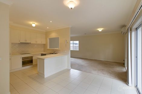 Property photo of 2/152 High Street Woodend VIC 3442