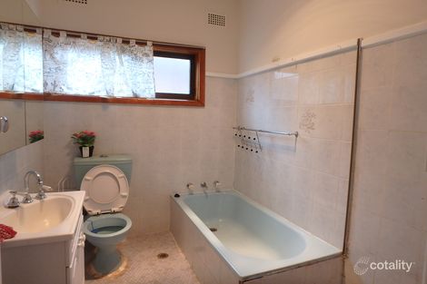 Property photo of 26 Cockburn Crescent Fairfield East NSW 2165