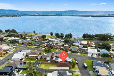 7 Wood Ave, Mount Warrigal, NSW 2528