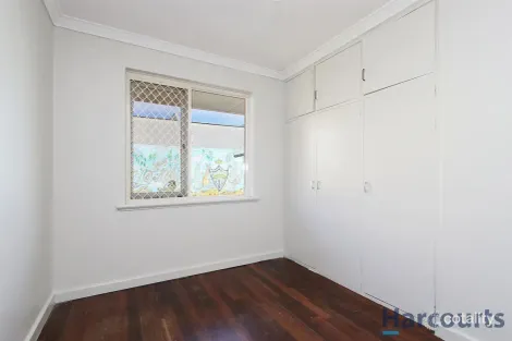 Property photo of 23 Corona Crescent Cannington WA 6107