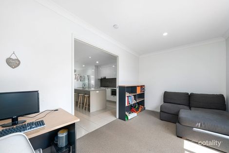 Property photo of 4 Swanston Crescent Narangba QLD 4504