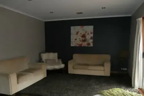 Property photo of 8 Sky Court Werribee VIC 3030