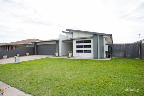 66 Canecutters Dr, Ooralea, QLD 4740