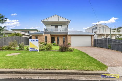 22 Hill Crest Way, Lake Tyers Beach, VIC 3909