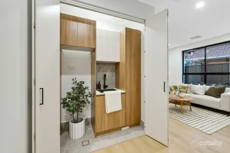 Property photo of 120 Walkleys Road Valley View SA 5093