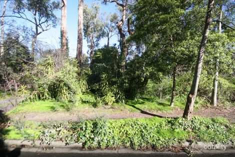 102-104 Long View Rd, Croydon South, VIC 3136