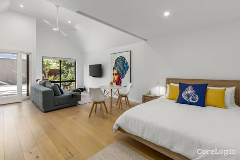 Property photo of 1/9 Beach Close Point Lonsdale VIC 3225