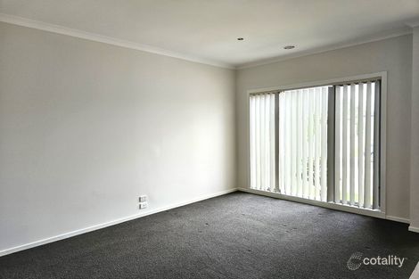 Property photo of 2/2 Fishburn Grove Harkness VIC 3337