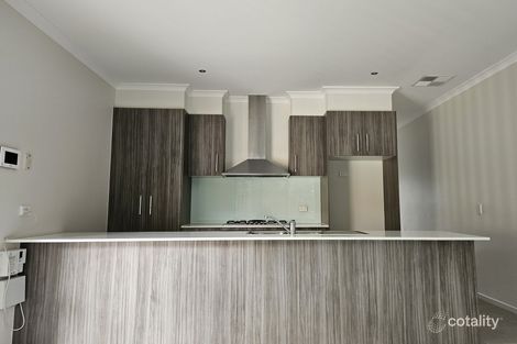 Property photo of 2/2 Fishburn Grove Harkness VIC 3337