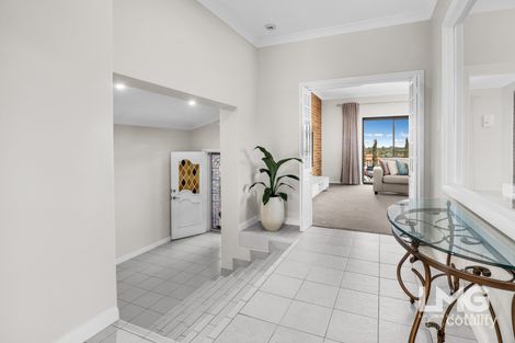 Property photo of 5 Urunga Place Bossley Park NSW 2176