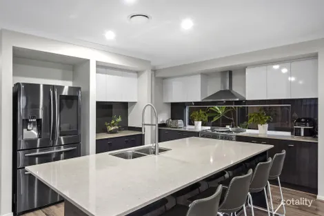 Property photo of 60 Majestic Crescent Hemmant QLD 4174