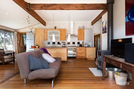 Property photo of 12 Franzi Street Guildford VIC 3451