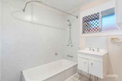 Property photo of 6 Ursula Street Riverview QLD 4303